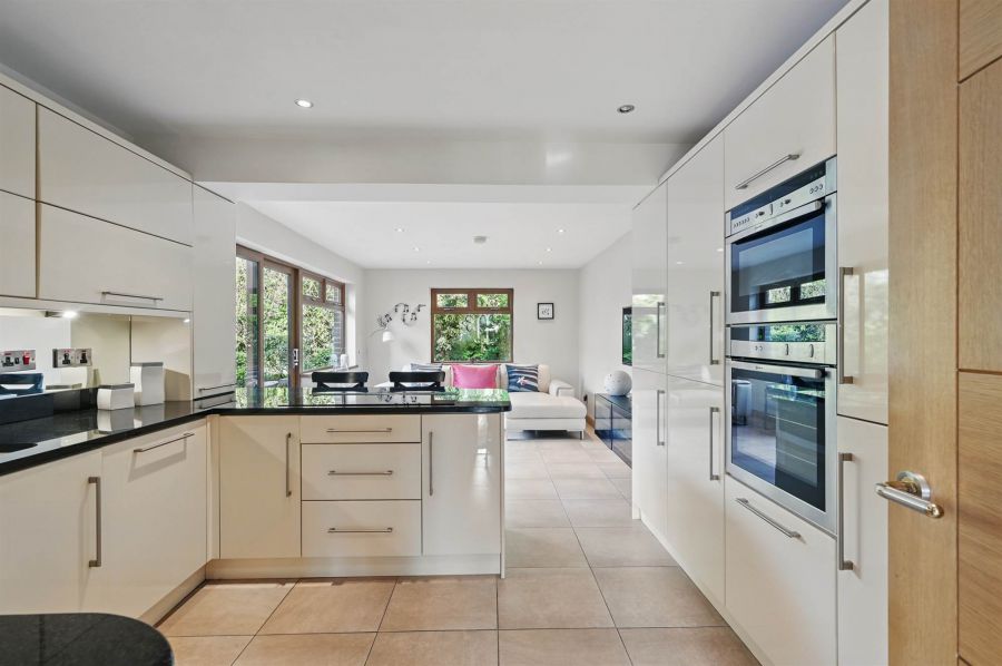 11 Meadowvale Gardens