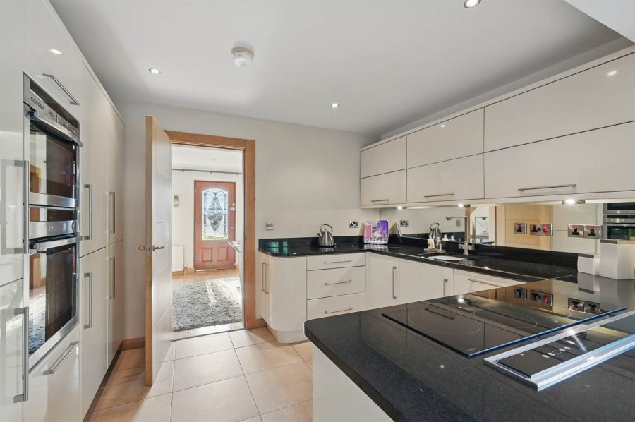 11 Meadowvale Gardens