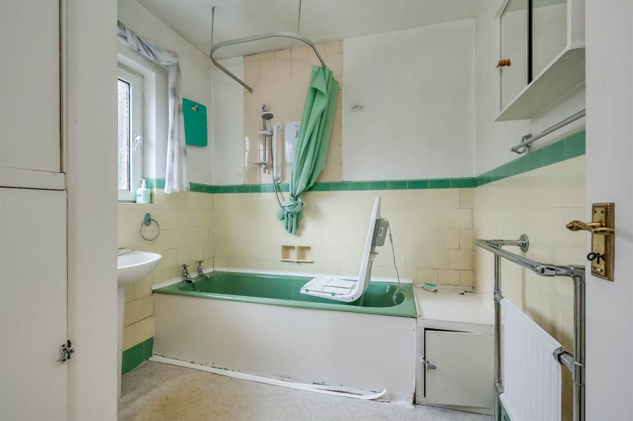 16 Upper Malone Road