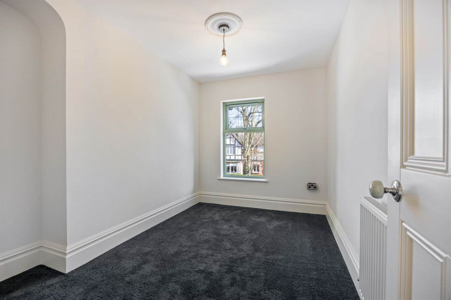 29 Myrtlefield Park