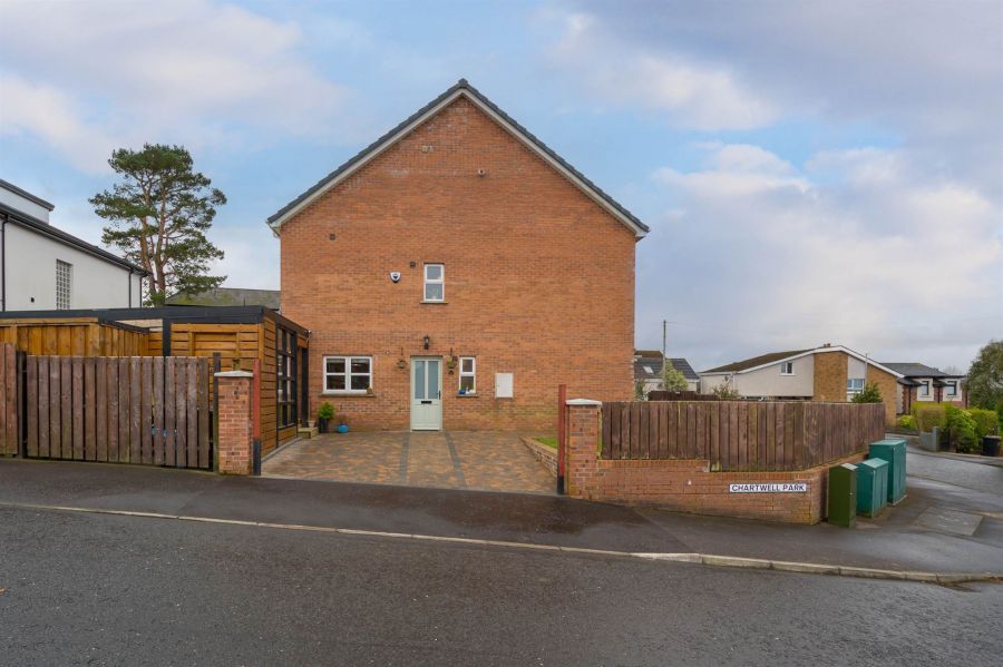 18A Cotswold Avenue