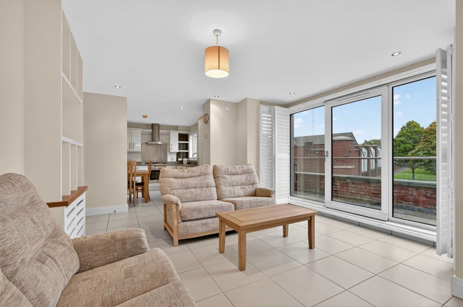 Apt 1 501 Lisburn Road