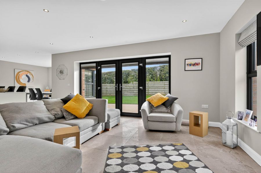 14 Chestnut Lodge