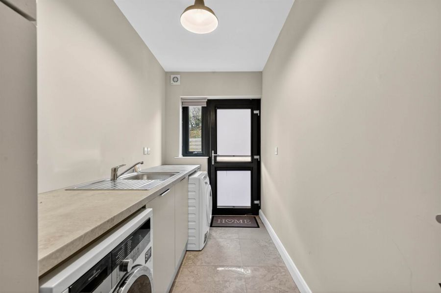14 Chestnut Lodge