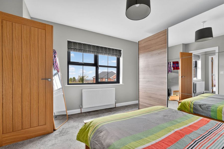 14 Chestnut Lodge