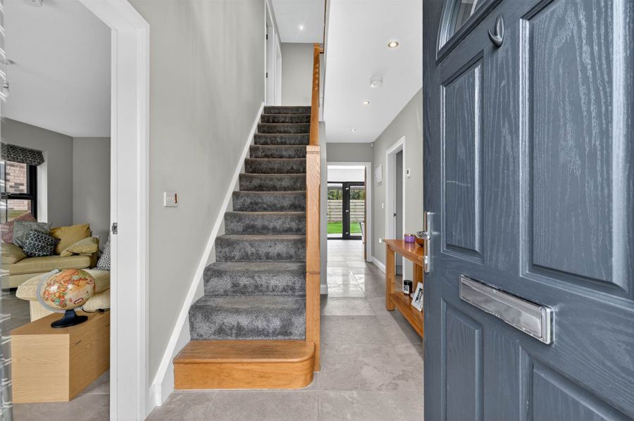 14 Chestnut Lodge