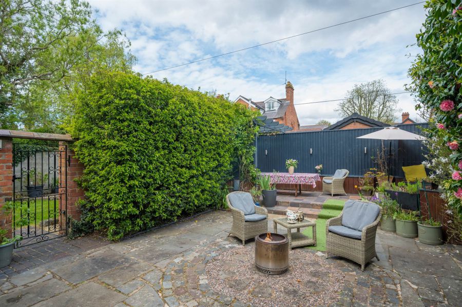 20 Knockbreda Road