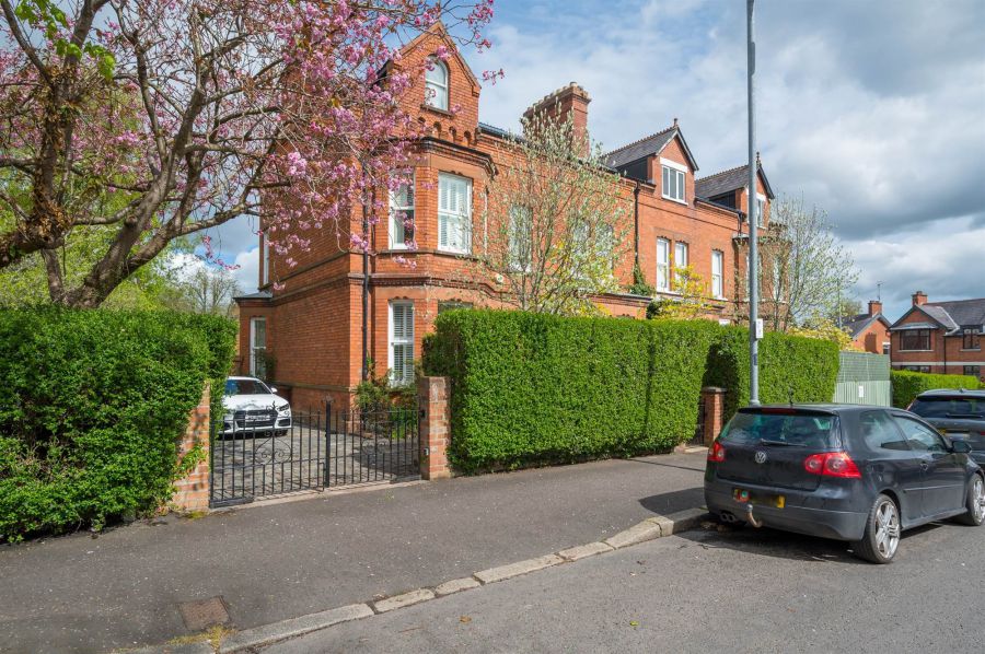 20 Knockbreda Road