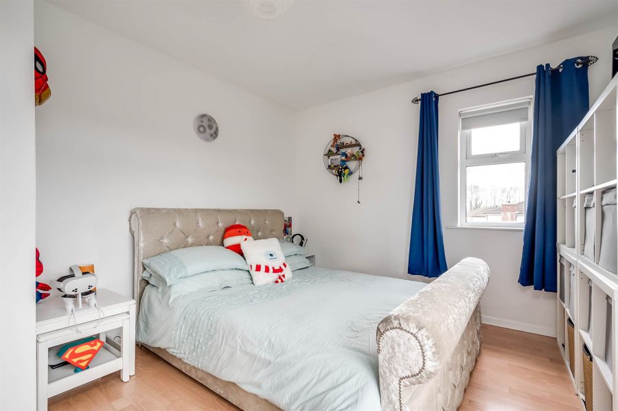 84 Dunlady Manor
