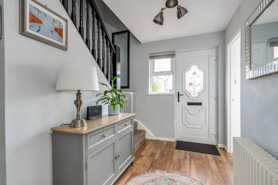 84 Dunlady Manor