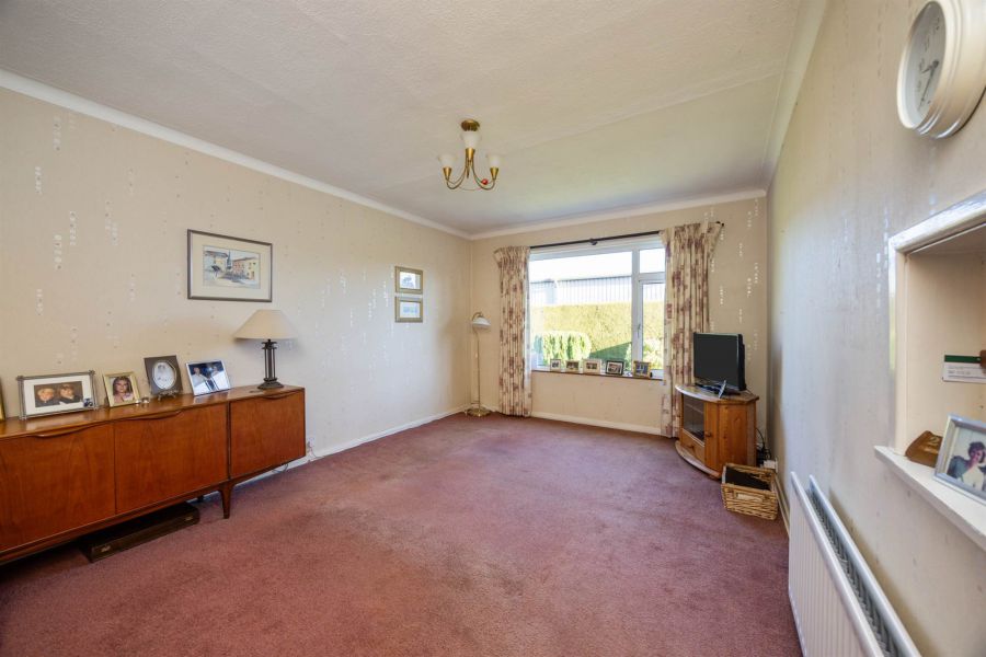 16 Edgcumbe Park