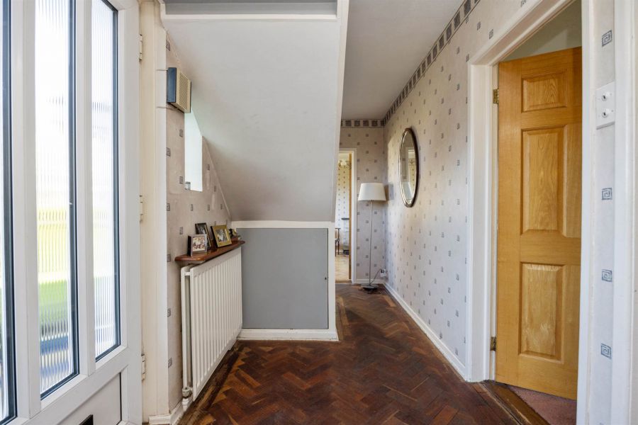 16 Edgcumbe Park