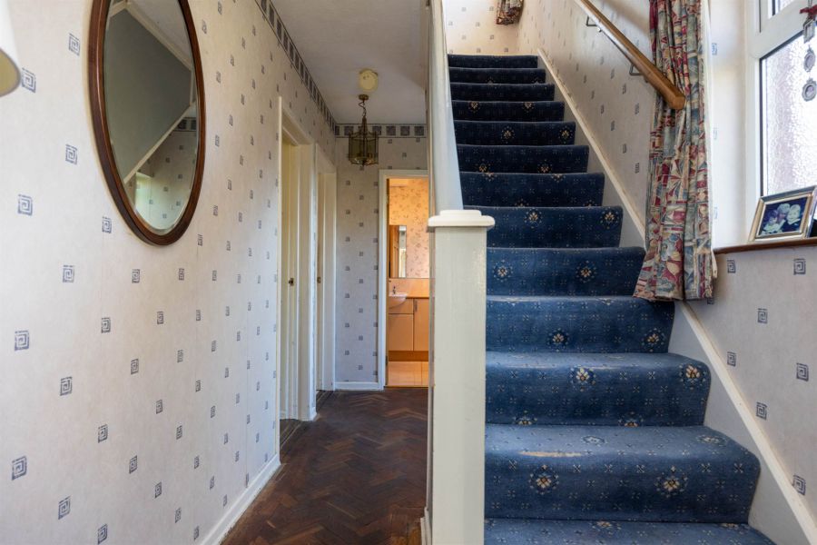 16 Edgcumbe Park
