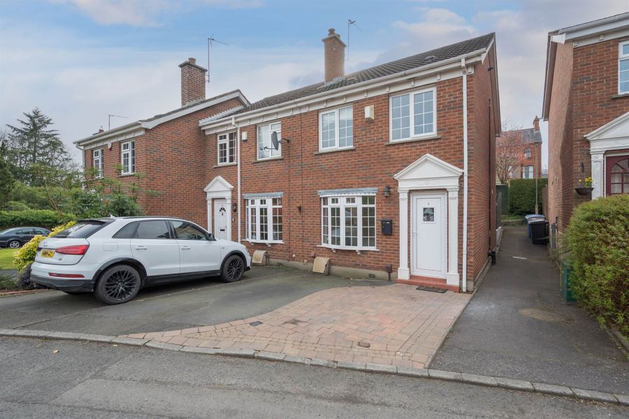 8 Eastleigh Dale, Ballyhackamore, Belfast, BT4 3DT