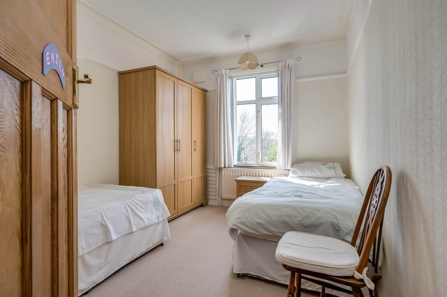 29 Kirkliston Park