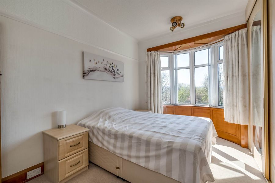 29 Kirkliston Park