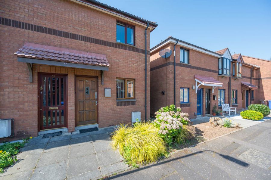 54 Glendhu Manor