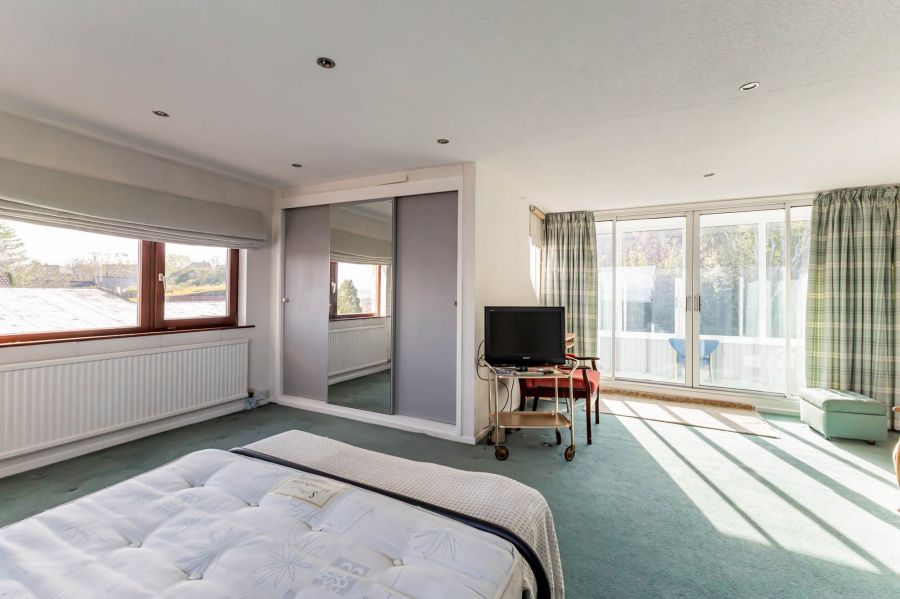 12 Rosemount Park