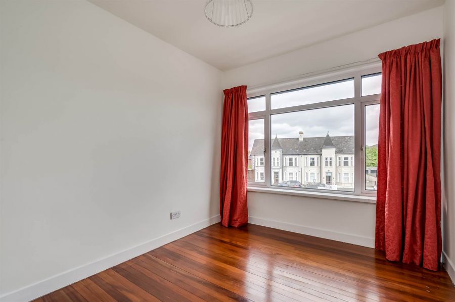 5 Knockhill Court