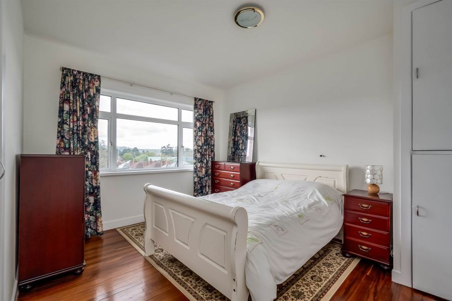 5 Knockhill Court