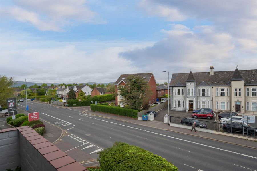 5 Knockhill Court