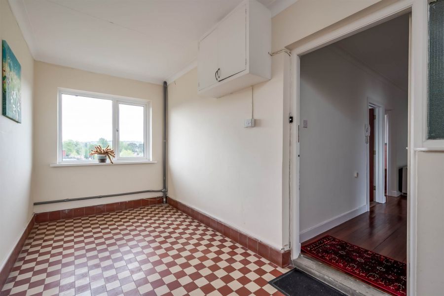 5 Knockhill Court