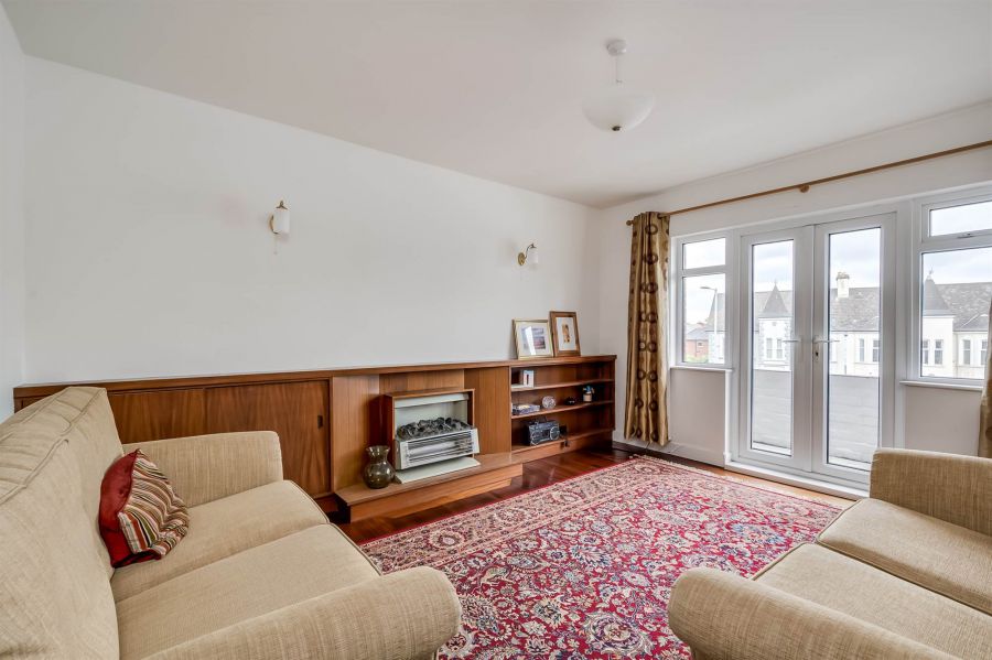 5 Knockhill Court