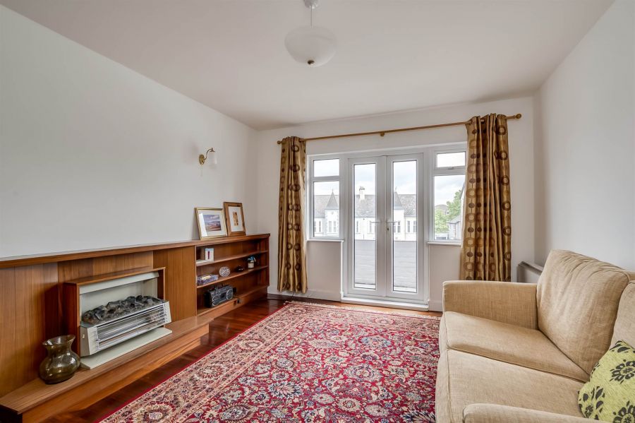 5 Knockhill Court