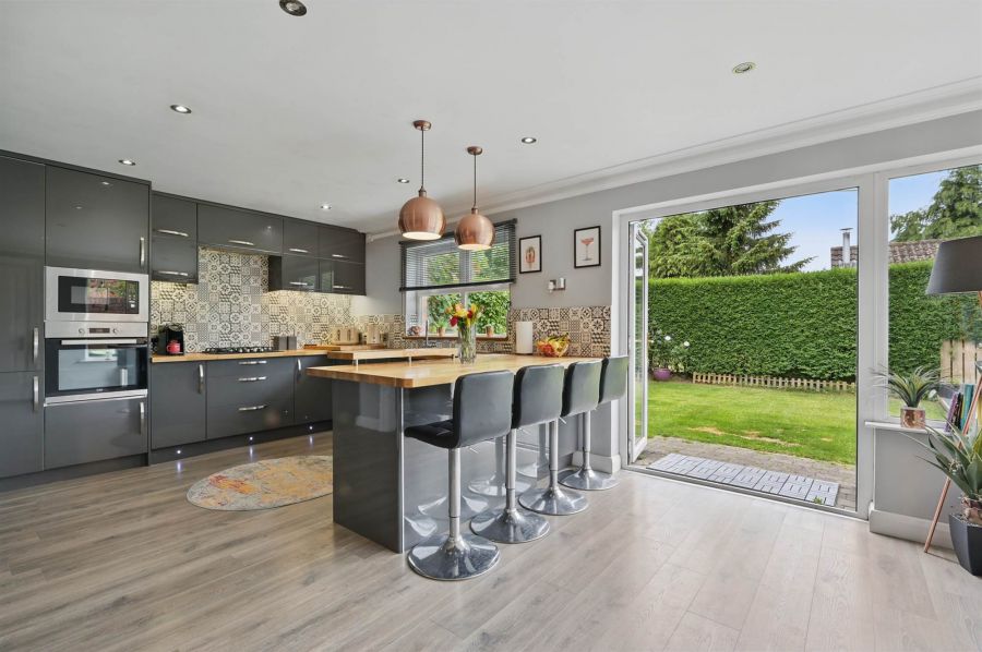 2b Wilshere Drive