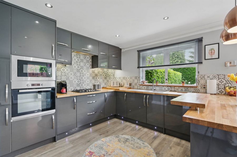 2b Wilshere Drive