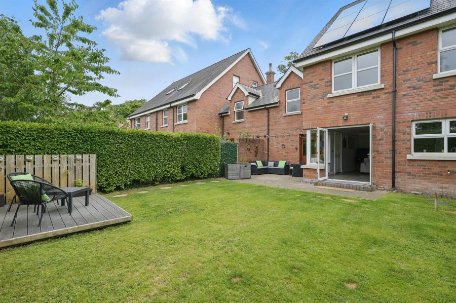 2b Wilshere Drive
