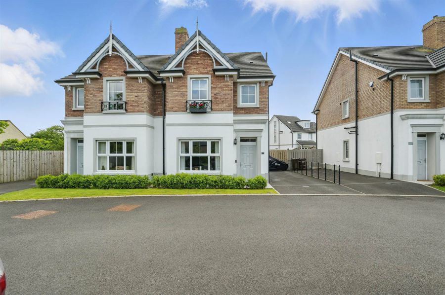 10 Rosepark Gardens, stormont, belfast, BT5 7WN