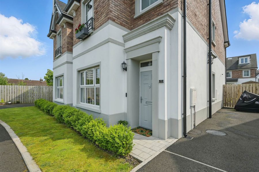 10 Rosepark Gardens