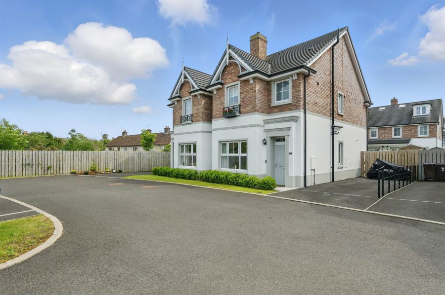 10 Rosepark Gardens