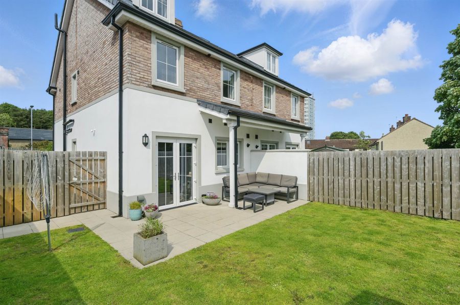 10 Rosepark Gardens