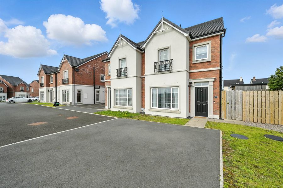 12 Ballyoran Heights