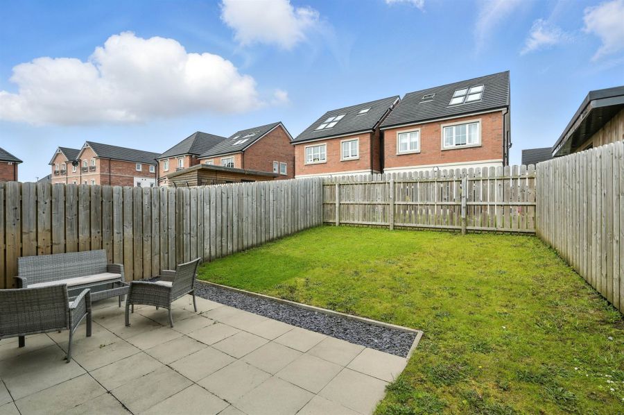 12 Ballyoran Heights