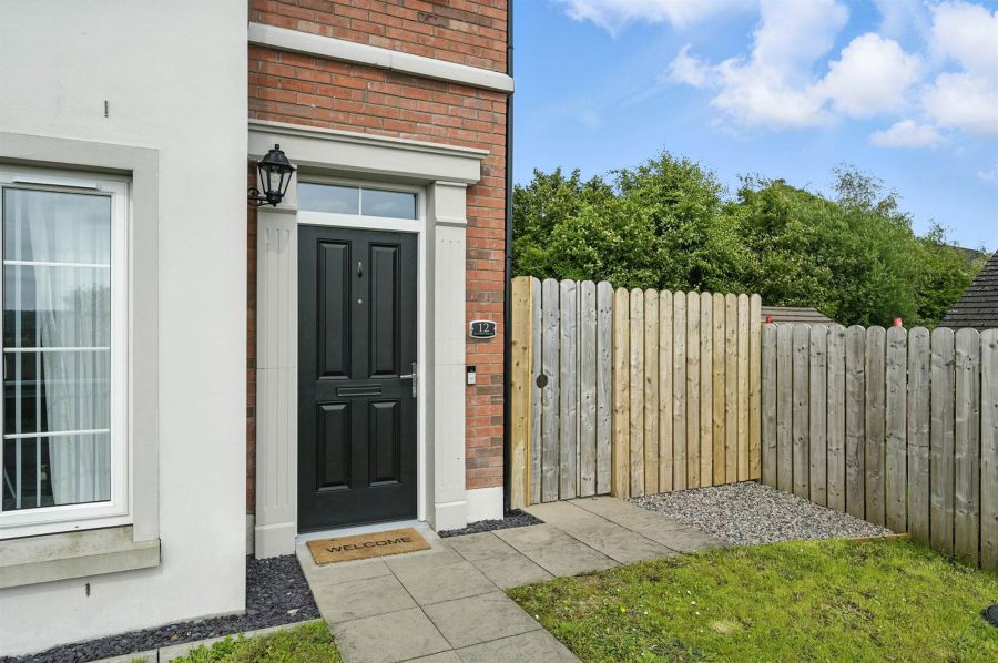 12 Ballyoran Heights