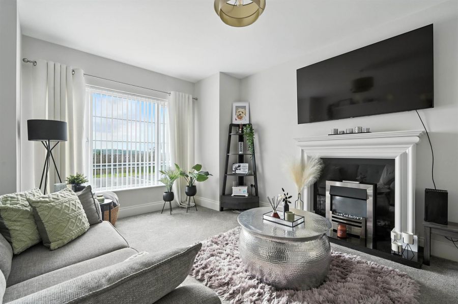 12 Ballyoran Heights