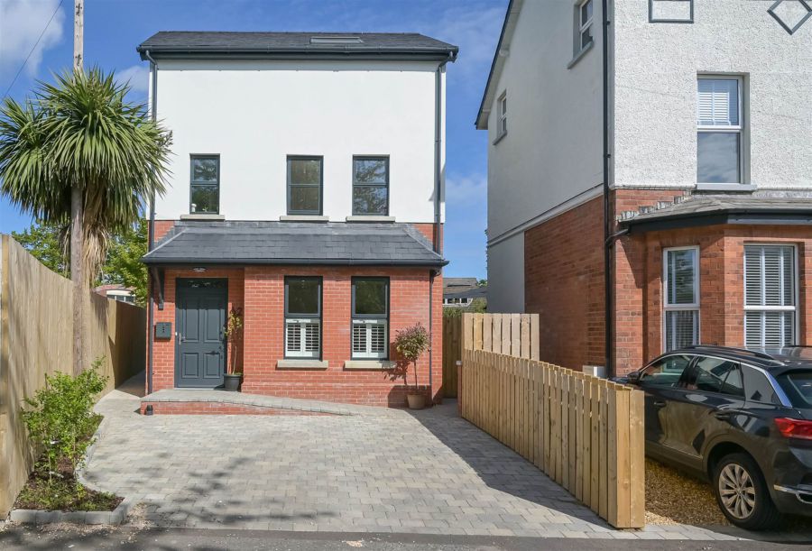 62 Earlswood Road
