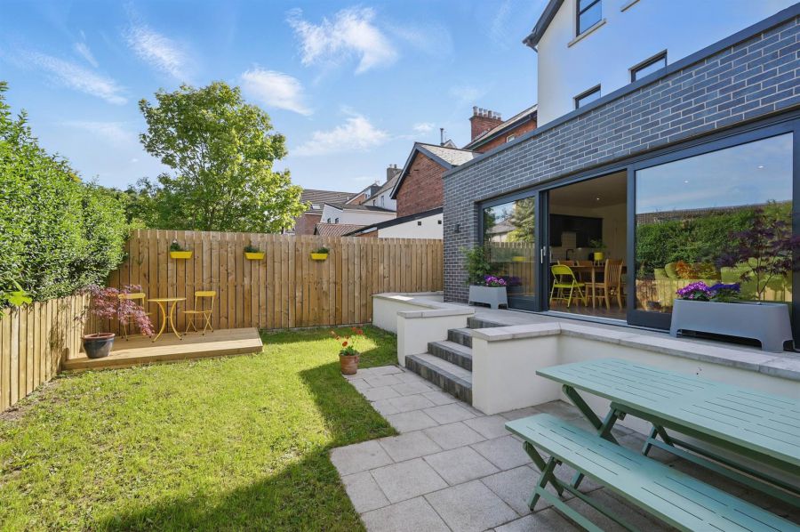 62 Earlswood Road
