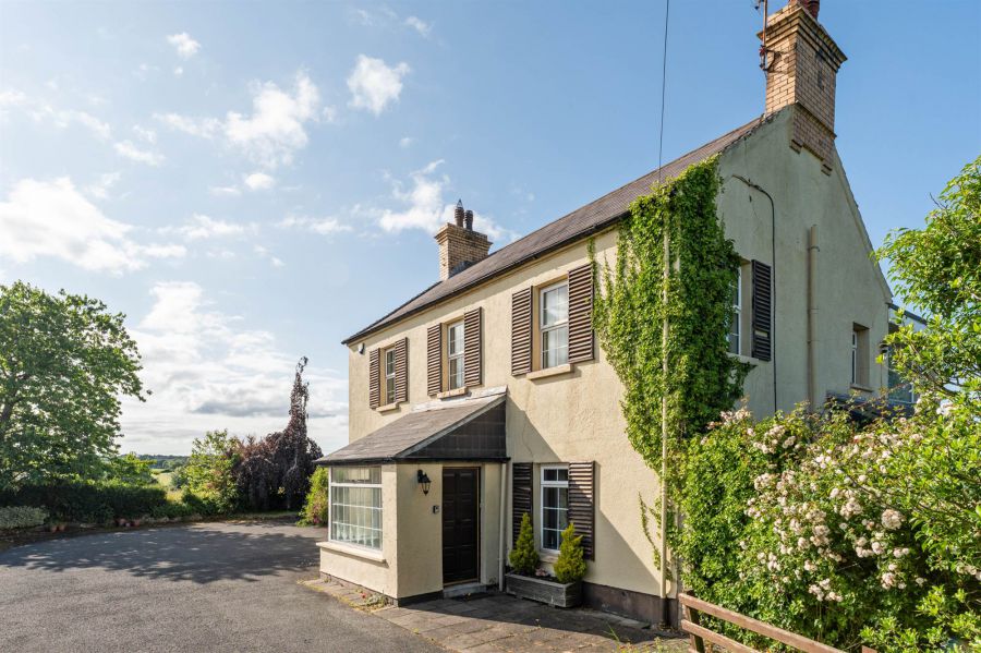 25 Hillhead Road