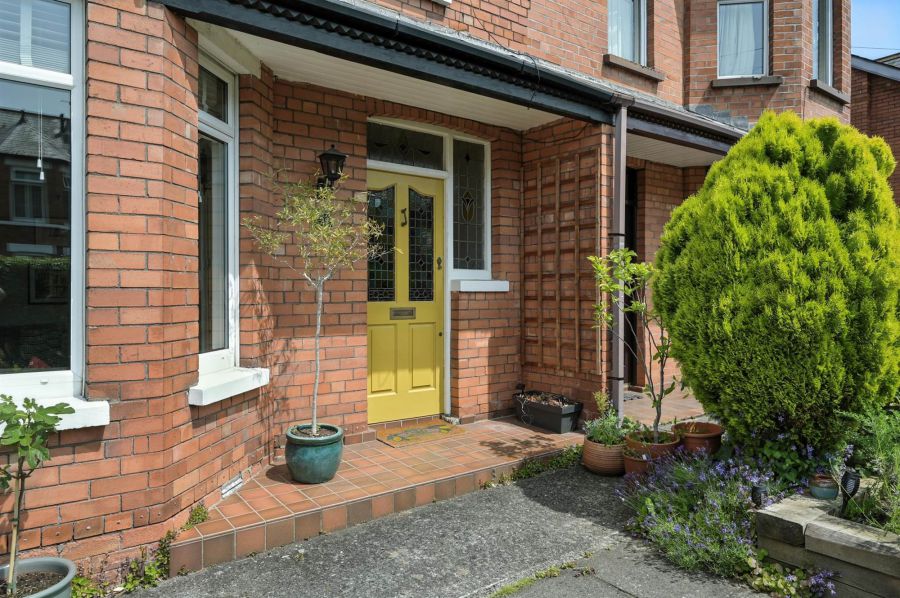 27 Sandhill Gardens