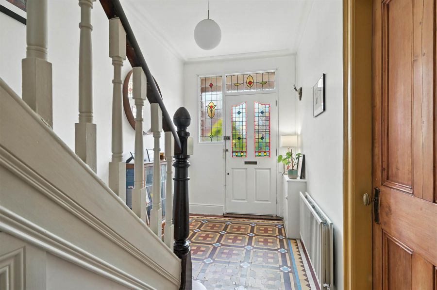 27 Sandhill Gardens