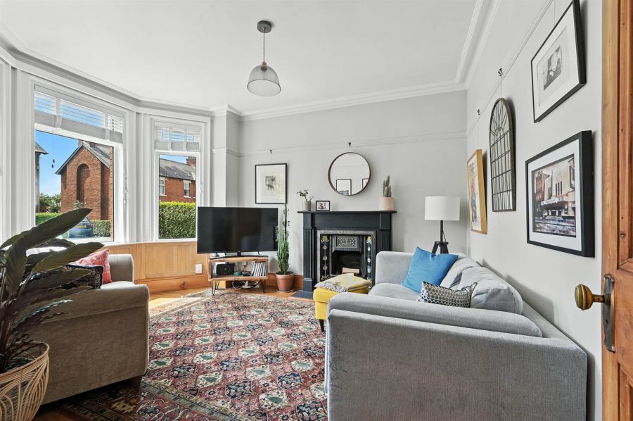 27 Sandhill Gardens