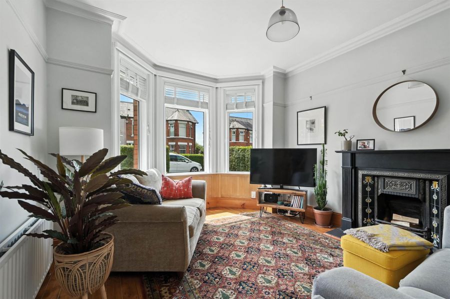 27 Sandhill Gardens
