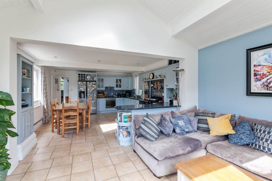 21 Castlehill Road