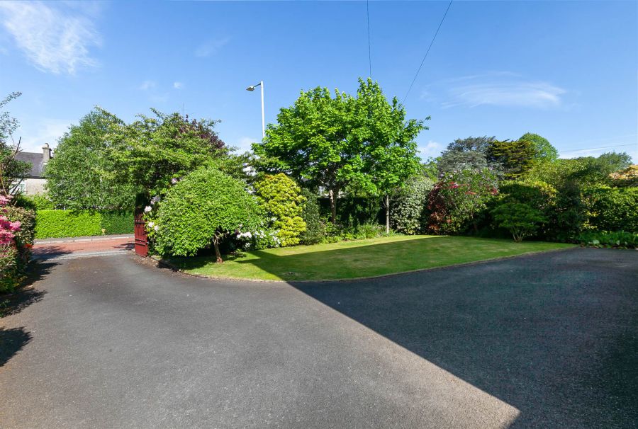 21 Castlehill Road