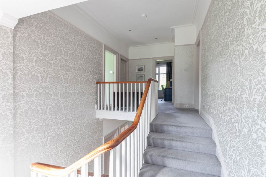 21 Castlehill Road