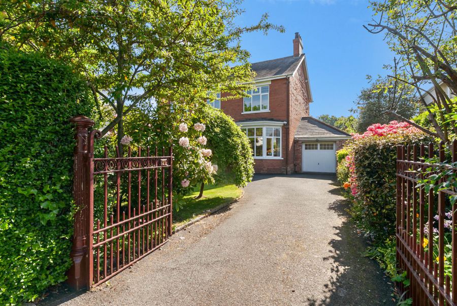 21 Castlehill Road
